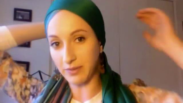 Wrapunzel Zig-Zag Criss-Cross Tichel How-To! смотреть онлайн