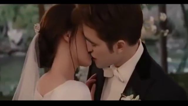Edward Bella Wedding Scene. Breaking Dawn part 1. Flightless Bird & American Mouth смотреть онлайн