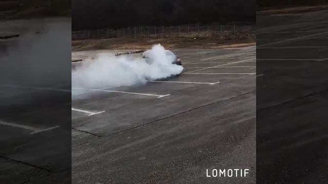 С такими темпами резины на долго не хватит TOYOTA MARK X ? смотреть онлайн