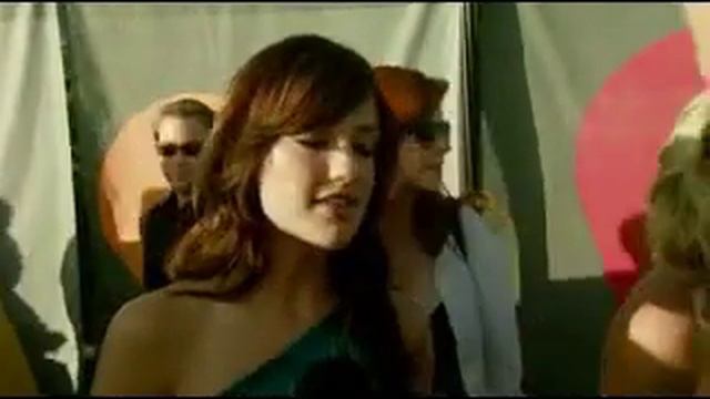 Minka Kelly - NBC TCA All-Star Party смотреть онлайн