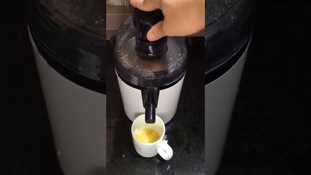 Cũng là nước ép mà nó lạ lắm смотреть онлайн