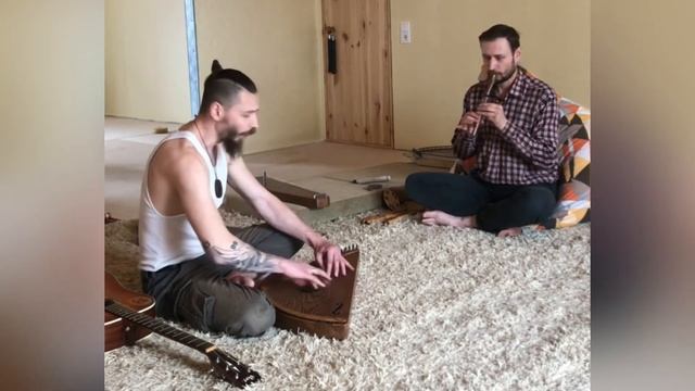 Игра на гуслях и свирели из ореха в пространстве Дом Звука.