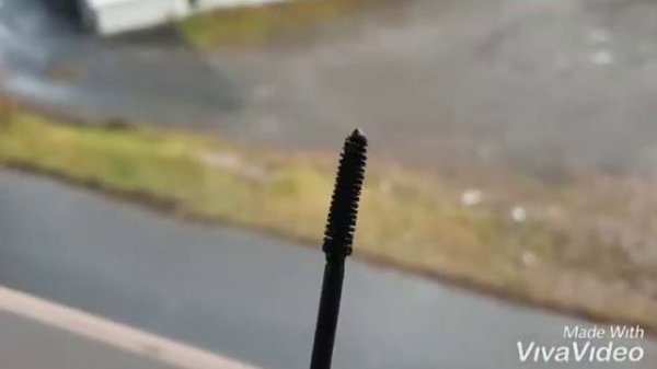 Max factor 2000 calorie waterproof mascara on sensitive eyes (Before+After)