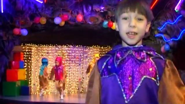 Саша Лазин и Лиза Дрозд - «Гномы-лилипутики» смотреть онлайн