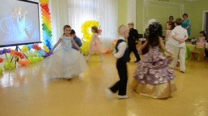 Очаровательный вальс. Выпускной бал в детском саду