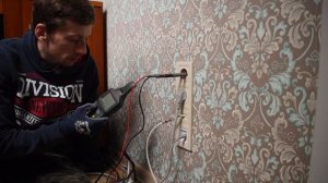 Детектор скрытой проводки Mastech MS6818.