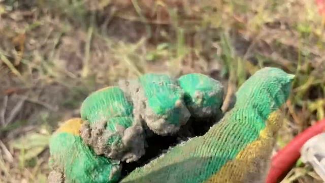 БУРЮ СКВАЖИНУ НА СВОЁМ НОВОМ УЧАСТКЕ. ЛУЧШИЙ ФИЛЬТР. ВОДЫ НЕ ХВАТИЛО( смотреть онлайн