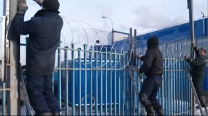 Егоза монтаж установка колючей проволоки