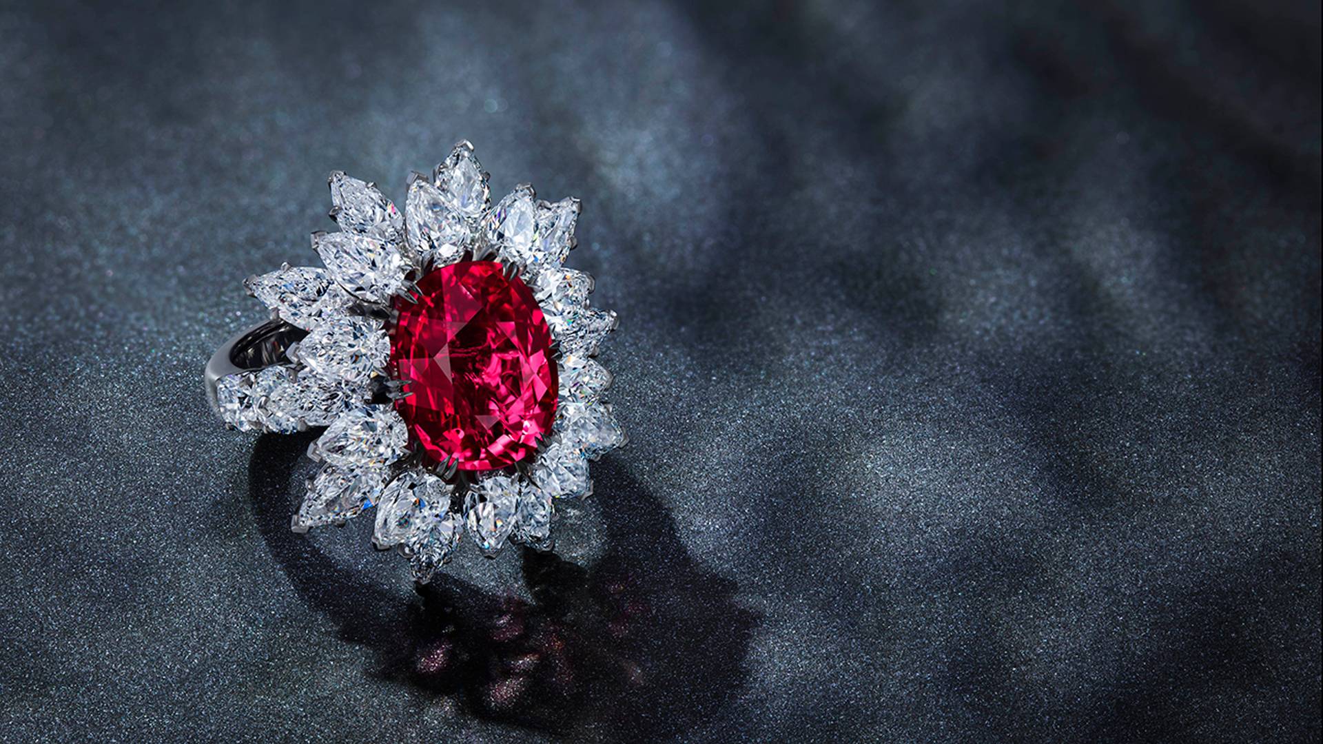 Кольцо с рубином и бриллиантами | Ruby Ring смотреть онлайн