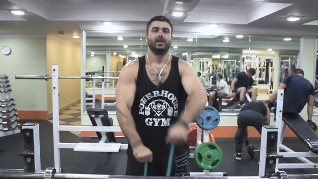 Роман Ворошилин - Секреты Титана (секреты разминки дельт перед жимом лёжа ) смотреть онлайн