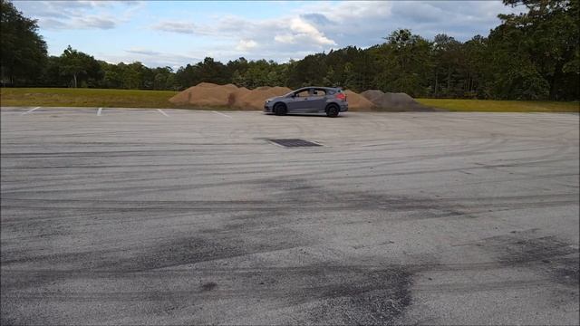 Watch:Ford Focus RS at speed смотреть онлайн
