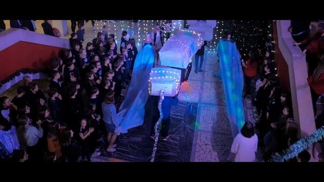 ЗИМА, 2021 :: НОВОГОДНИЕ КАНИКУЛЫ / Парад драконов - Фэнли №1 смотреть онлайн