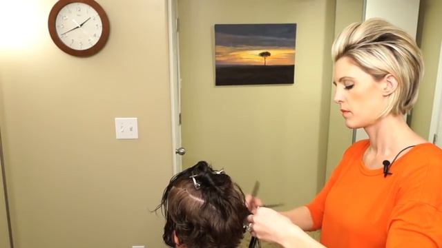 Short Womens Haircut On Curly Hair Tutorial // Short Hairstyles