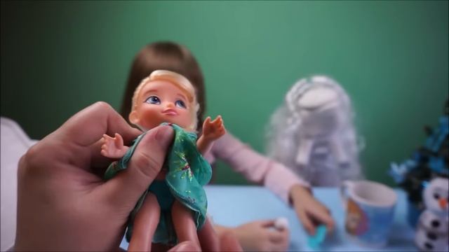 ЛОЛ Сюрприз Холодное Сердце Custom Bigger LOL Surprise FROZEN смотреть онлайн