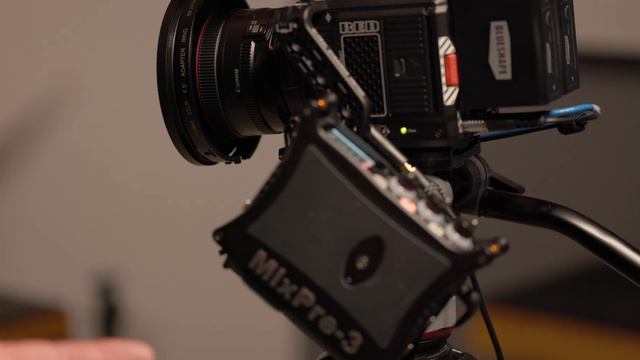 ULTIMATE RED Komodo 6K COMPLETE Kit - Pro Audio, Full Frame, ND - Interviews, Product, or Hand Held смотреть онлайн