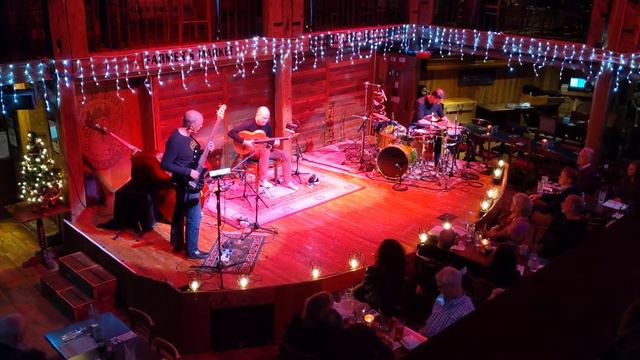 Ottmar Liebert at Dosey Doe 11/23/19 (2) смотреть онлайн