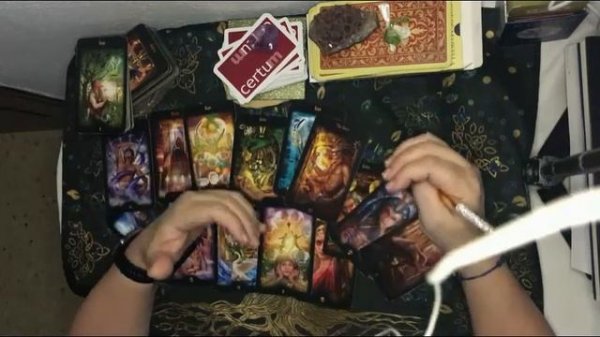 Hande Erçel... ¿se casa?