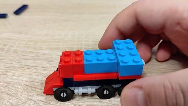 Собираю Паровоз с вагоном из конструктора Lego смотреть онлайн