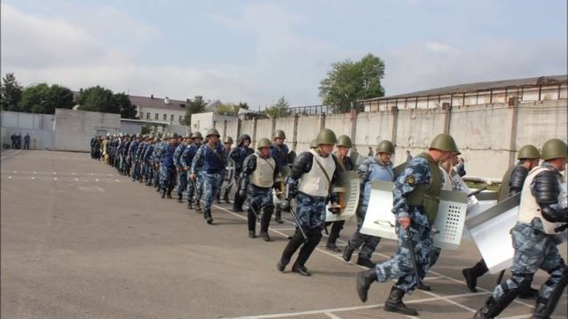 Как становятся смотрящими на тюрьме смотреть онлайн