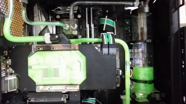 Filling My Custom Water Cooling Loop VUE UV GREEN SX смотреть онлайн