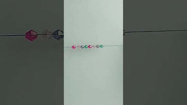 ?Туториал на красивое колечко из бусин #shorts #diy #бисер #бисероплетение #просто #кольцо #бусин смотреть онлайн