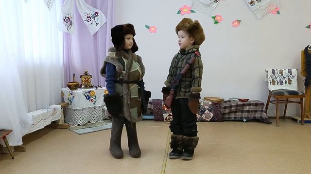 г. Киров Мужичок с ноготок Суетин Максим, Чужакин Иван