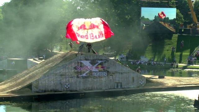 Red Bull X-Fighters Munich 2014 - Tom Pages Bike Flip - Josh Sheehan Double Backflip смотреть онлайн