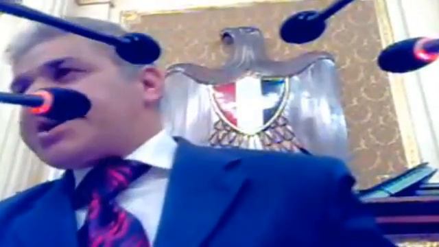 إزاى ؟! عميل ؟ كومبارس ؟ ممول ؟ بيشتغل ايه ؟ смотреть онлайн