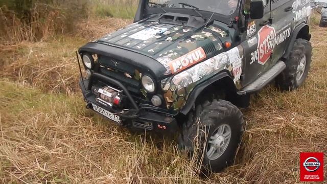 Новый Nissan Terrano (Renault Duster) едет в грязь (russian off-road) смотреть онлайн