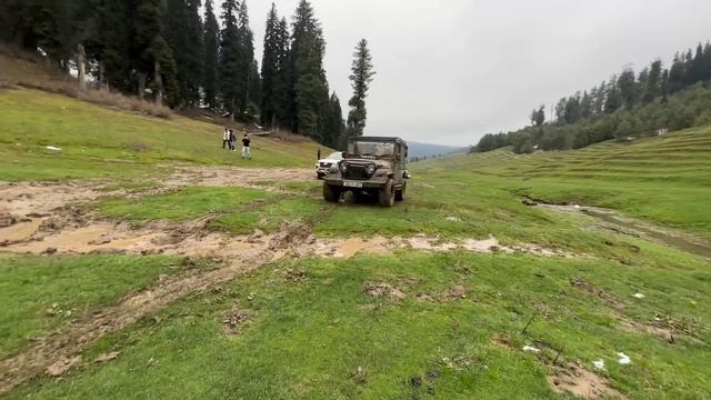 FORTUNER 4X4 STUCK IN MUD | WINCH RECOVERY KARNI PADHI | SCORPIO N IN MUD смотреть онлайн