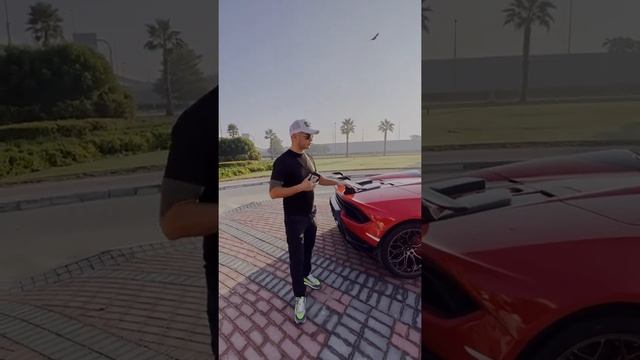 Взяли Машину в Аренду в Дубаях ! смотреть онлайн