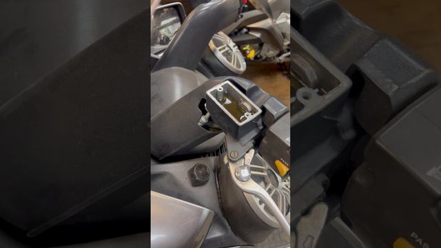 Меняем тормозную жидкость на мотоцикле. Зачем? смотреть онлайн