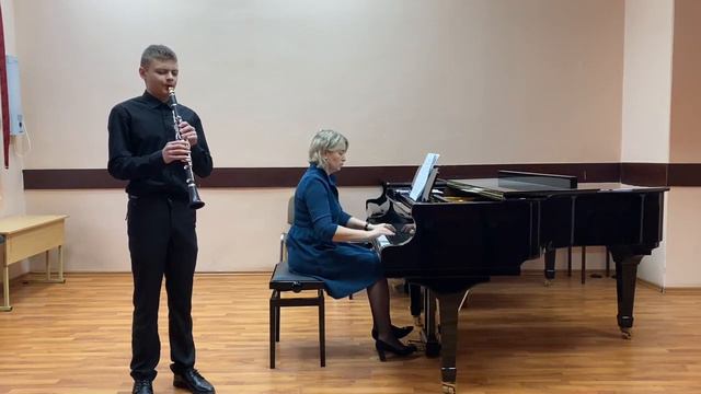 Крамарж. Концерт для кларнета с оркестром 1 часть смотреть онлайн