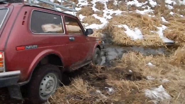 Нива вытягиваем из болота ч1. смотреть онлайн