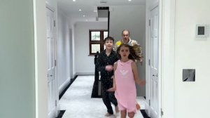 Идем на плей дейт к друзьям