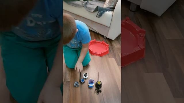 Блейдер Ваня смотреть онлайн