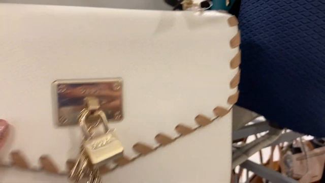Зыринг в TJMaxx... Сумки, очки... Нк как всегда. 😂