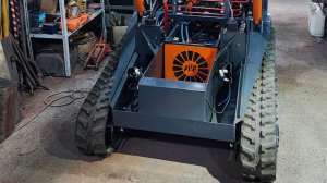 Обзор внутренностей. Мини погрузчик. С-10