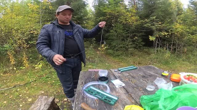 Так я ловлю налима на донку осенью. Моя простая снасть. смотреть онлайн