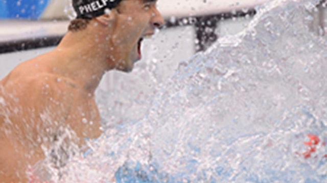 Michael Phelps wins 7 Gold by Fingernail! Ties Mark Spitzes! смотреть онлайн