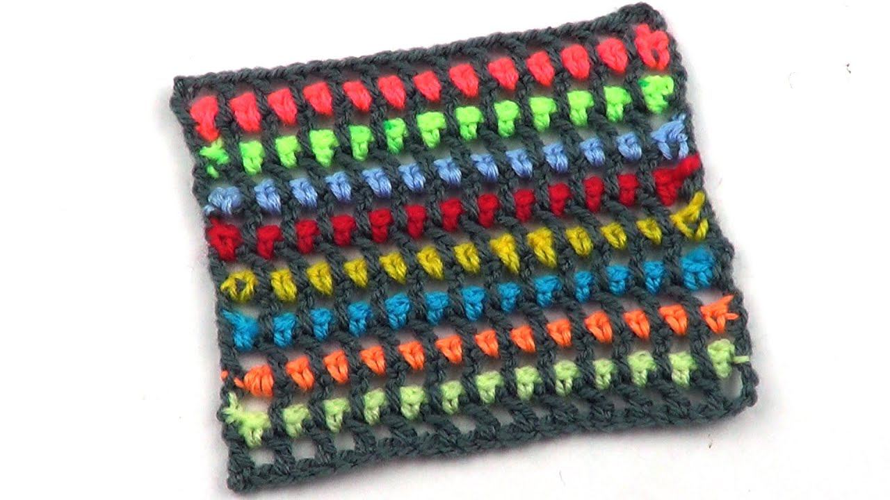 Простой узор из остатков пряжи Simple pattern of yarn leftovers смотреть онлайн