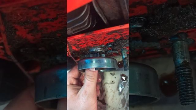 Плохо качает масло на цепь Oleo-Mac смотреть онлайн