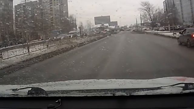 19.11.2021 в Ижевске девушке стало плохо за рулём. Всем спасибо кто помог! смотреть онлайн