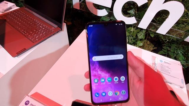 Motorola One Zoom Hands on @IFA 2019 смотреть онлайн