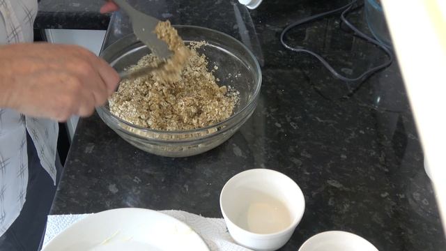 Almond Oatmeal Cookies смотреть онлайн