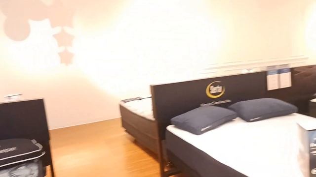 США.Матрасы стоят дорого.Сеем муку, девочки!