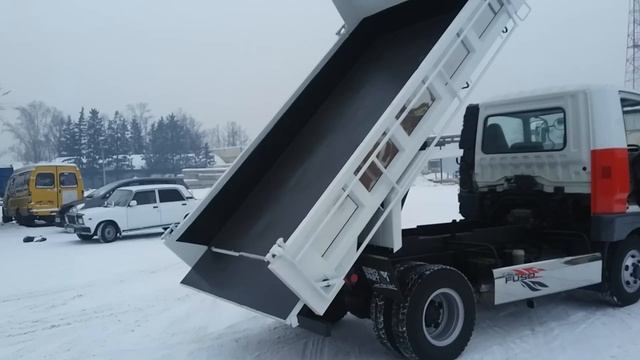 Самосвал FUSO