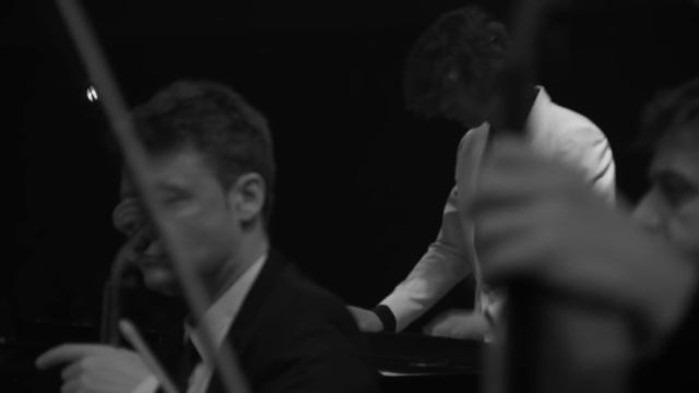 Hooverphonic - 2 Wicky (Live at Koningin Elisabethzaal 2012) смотреть онлайн