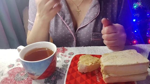 АСМР Угощу тебя малиновым чаем и сладостями. МУКБАНК смотреть онлайн