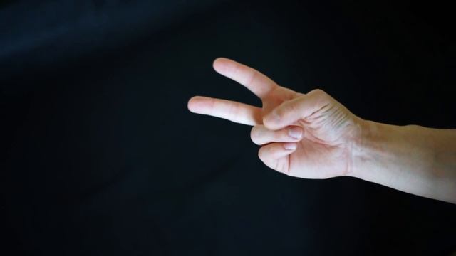 Pen Spinning Thumb Around - Easy. Explained tutorial смотреть онлайн